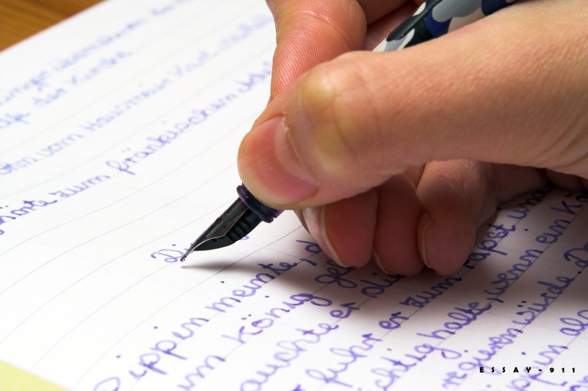 Find the balance between work and school by taking up essay writing services